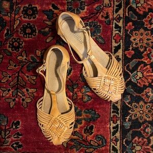 Seychelles Huarache style sandal size 6